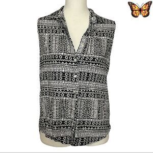 JACHS Girlfriend Sleeveless Button Down Top Size Small